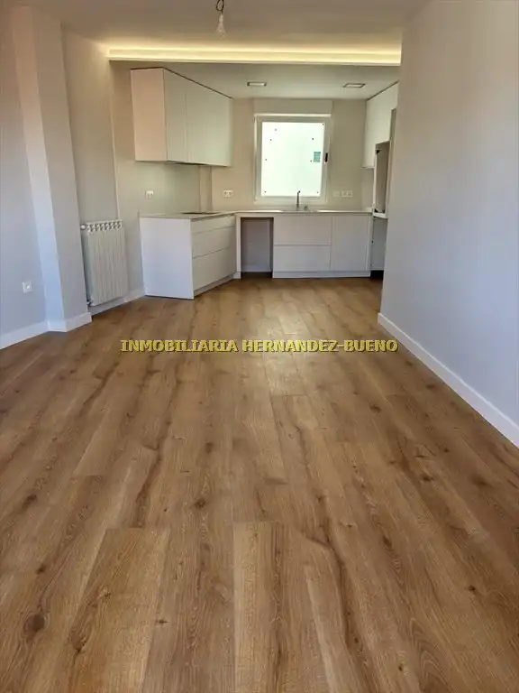 Flat for sale in Salamanca  with Air Conditioner, Heating and Balcony