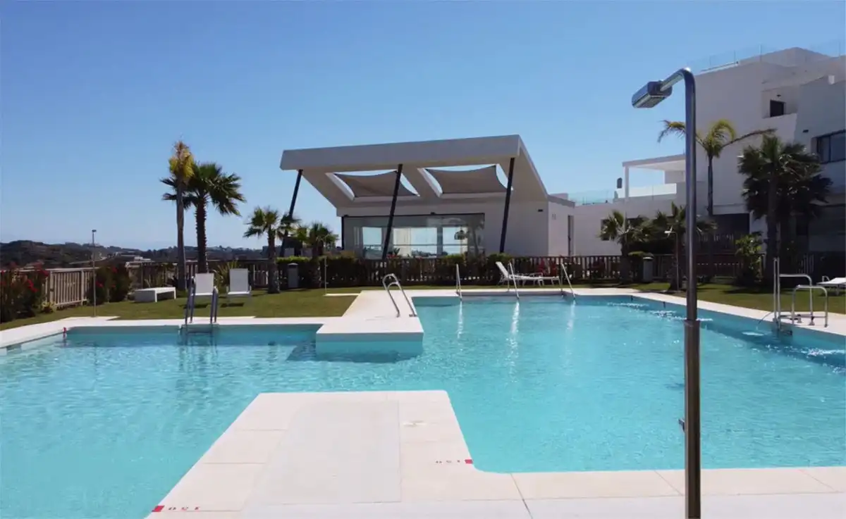 Schwimmbecken von Erdgeschoss zum Verkauf in Mijas mit Klimaanlage, Terrasse und Abstellraum