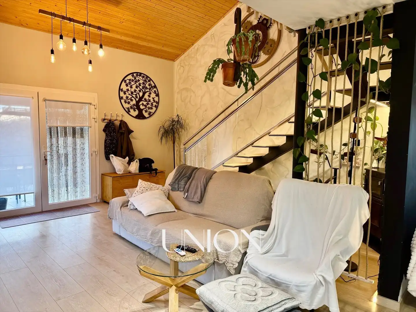Sala d'estar de Casa o xalet en venda en Camprodon amb Aire condicionat, Calefacció i Jardí privat