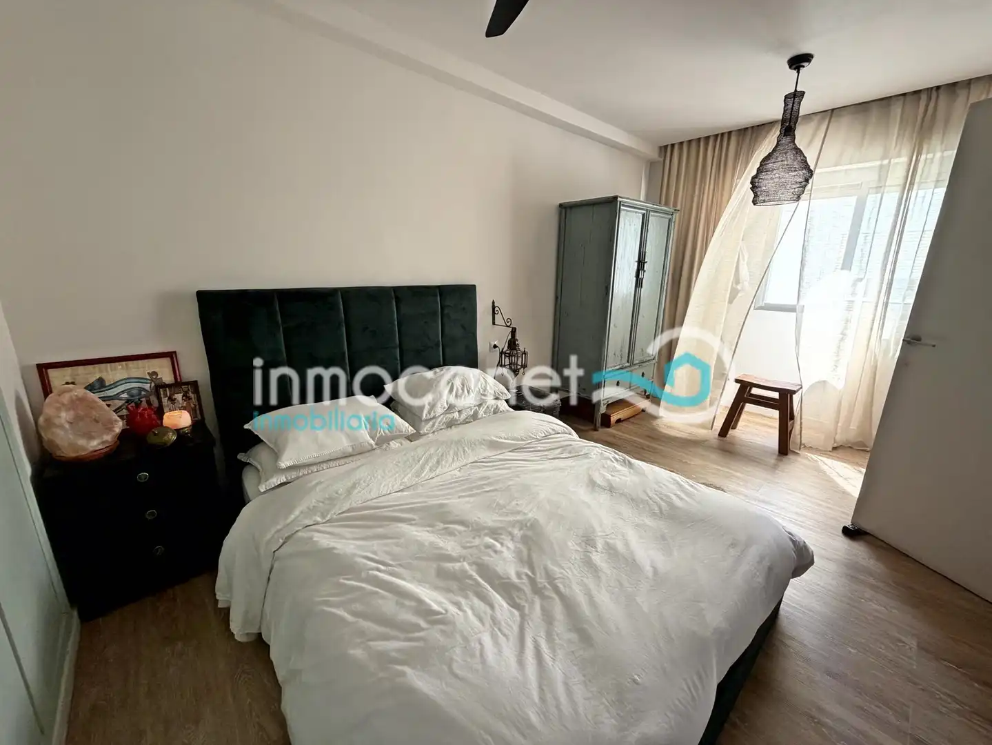 Bedroom of Apartments for sale in Oliva  with Air Conditioner and Balcony