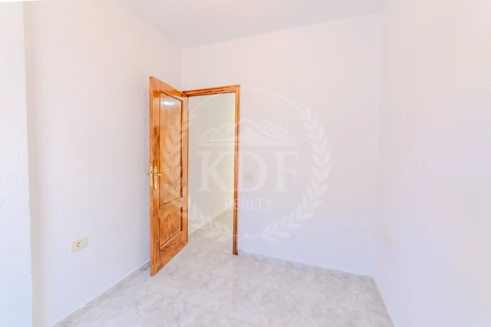 Dormitori de Edifici en venda en Arico amb Alarma
