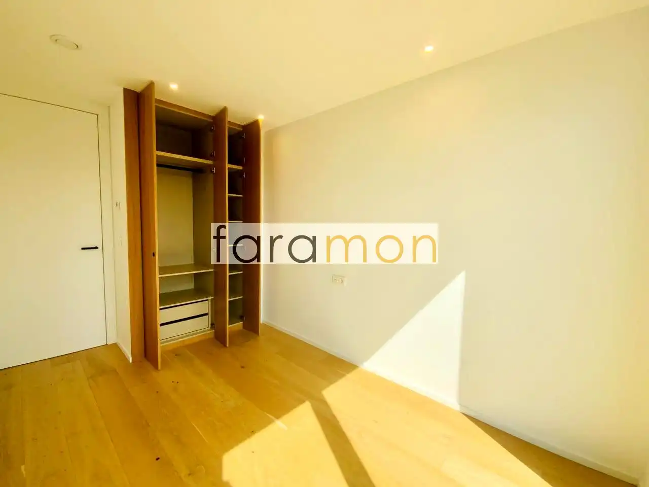 Habitación de Casa adosada en venta en Nigrán con Calefacción, Jardín privado y Terraza