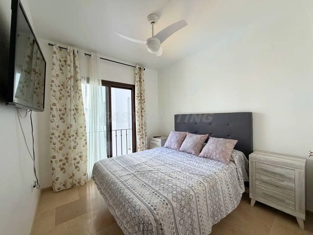 Habitación de Apartamento de alquiler en Manilva con Terraza, Amueblado y Alarma