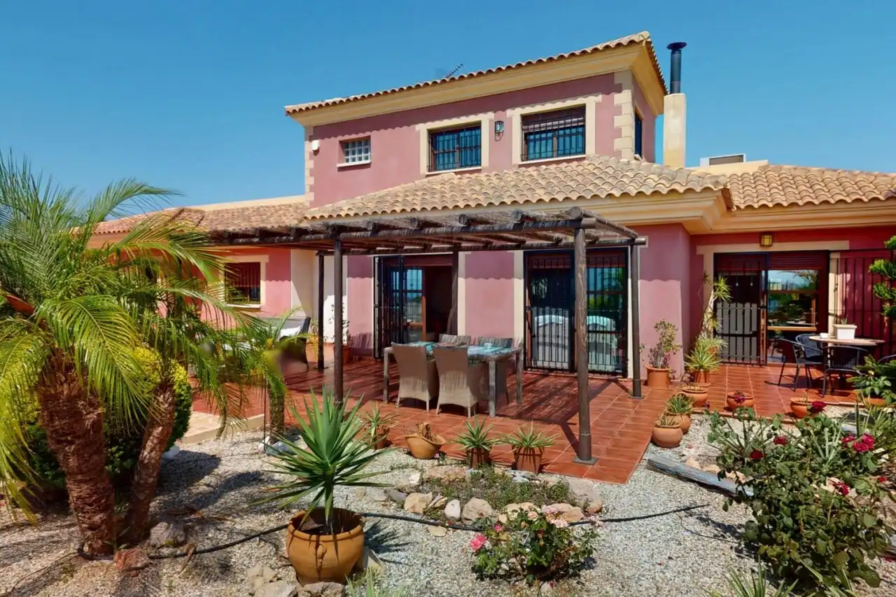 Jardí de Casa o xalet en venda en Lorca