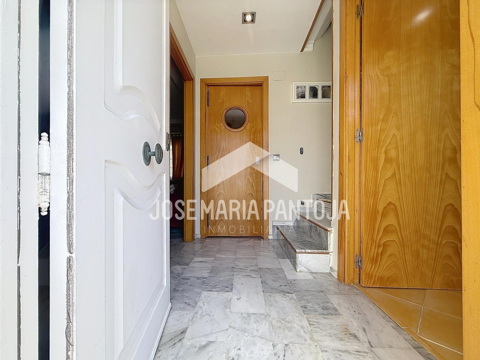 Casa adosada en venda a El Rocío - La Milagrosa