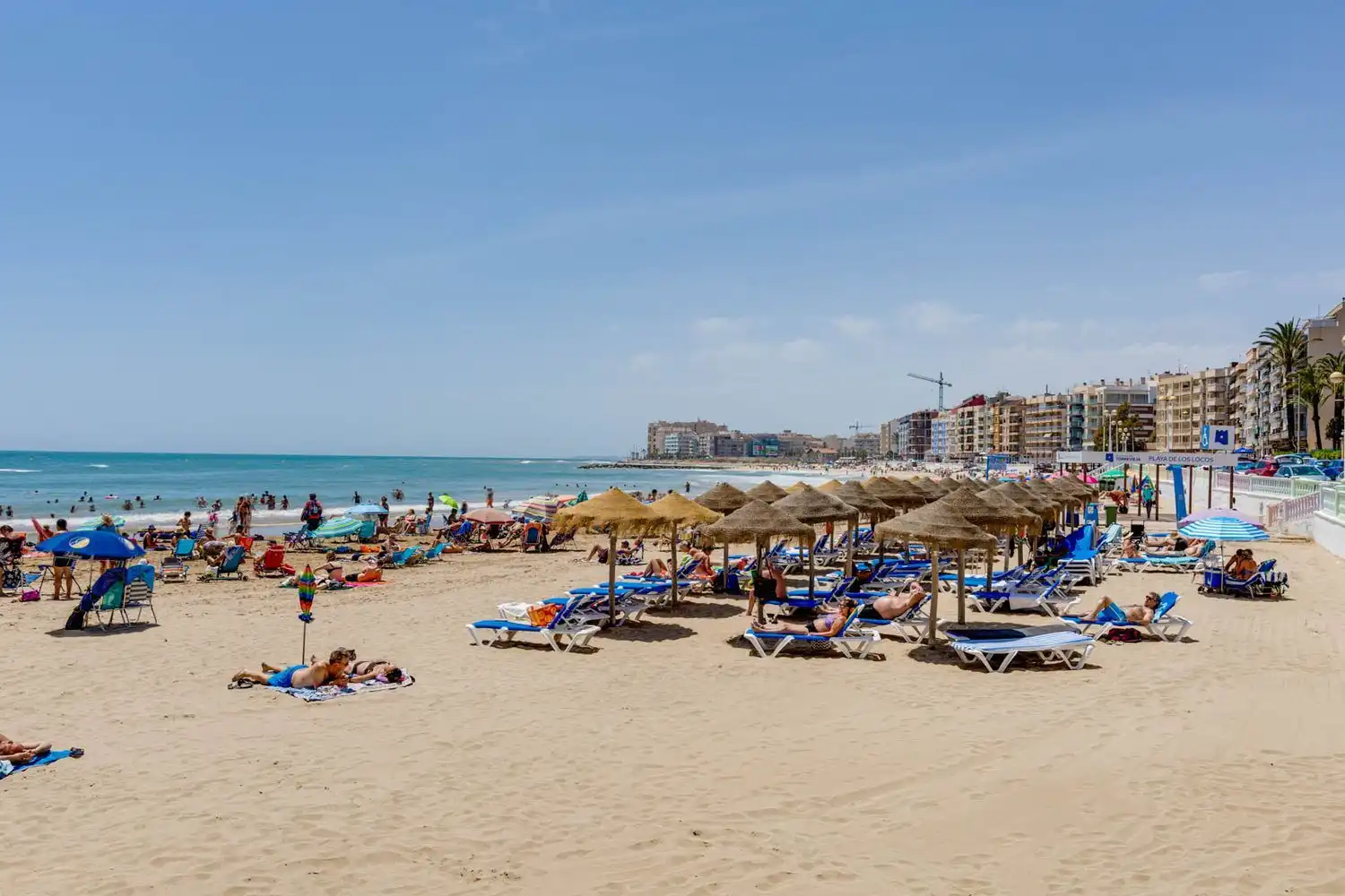 Vista exterior de Ático en venta en Torrevieja con Aire acondicionado, Terraza y Amueblado
