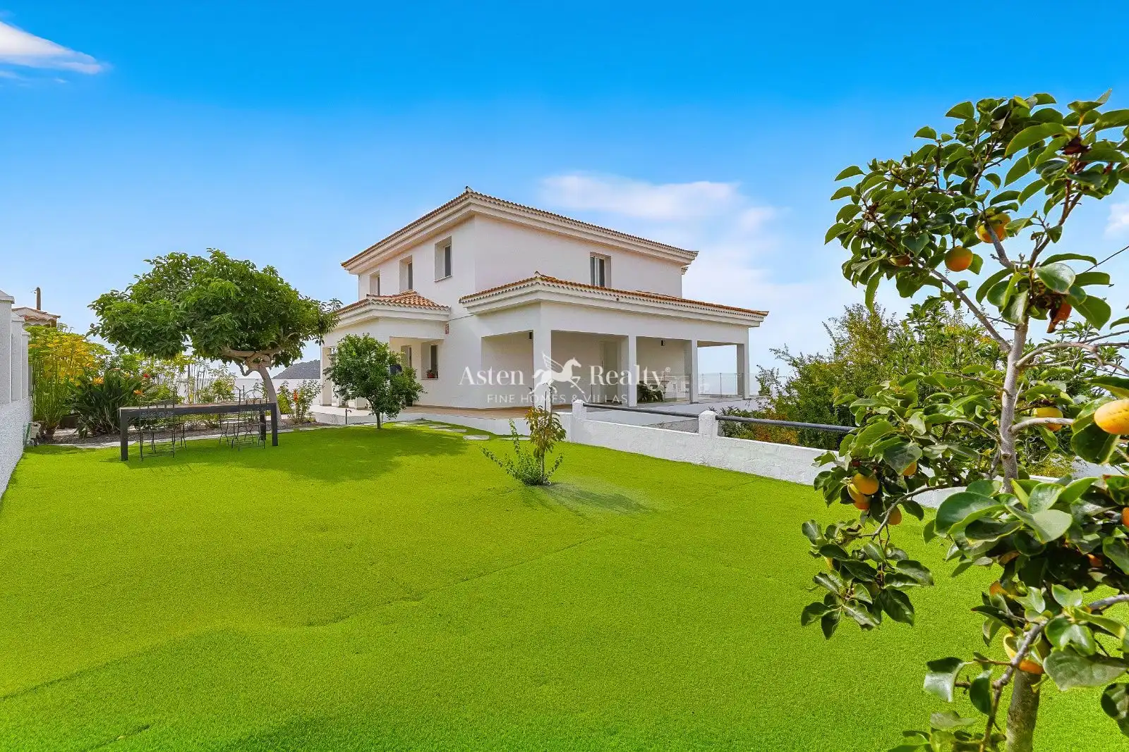 Exterior view of Houses for sale in La Camella