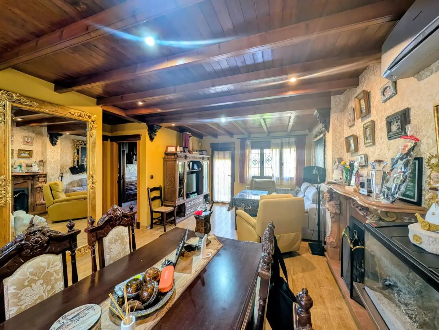 Sala d'estar de Casa o xalet en venda en Loja amb Calefacció i Jardí privat