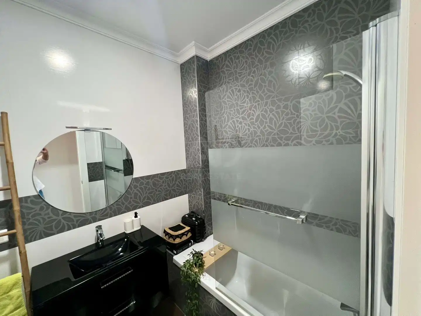 Bathroom of Attic for sale in Lepe  with Air Conditioner and Terrace