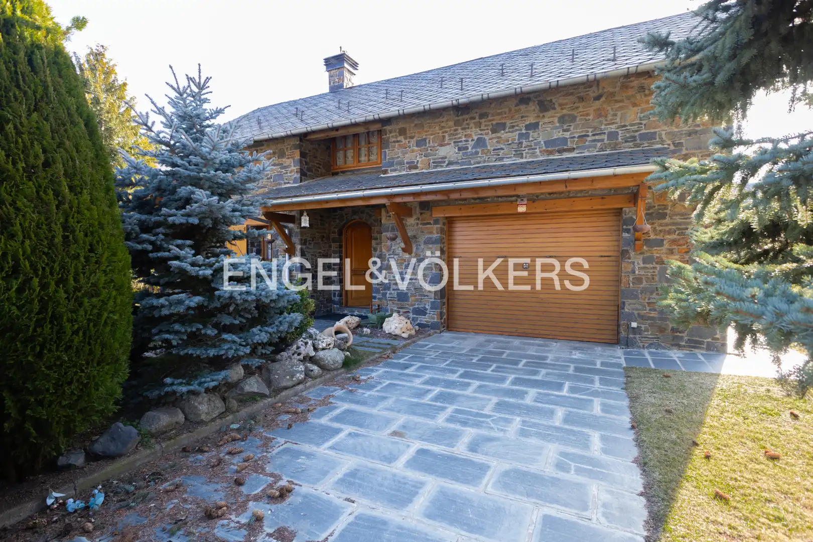 Vista exterior de Casa o chalet en venta en Llívia con Calefacción, Jardín privado y Parquet