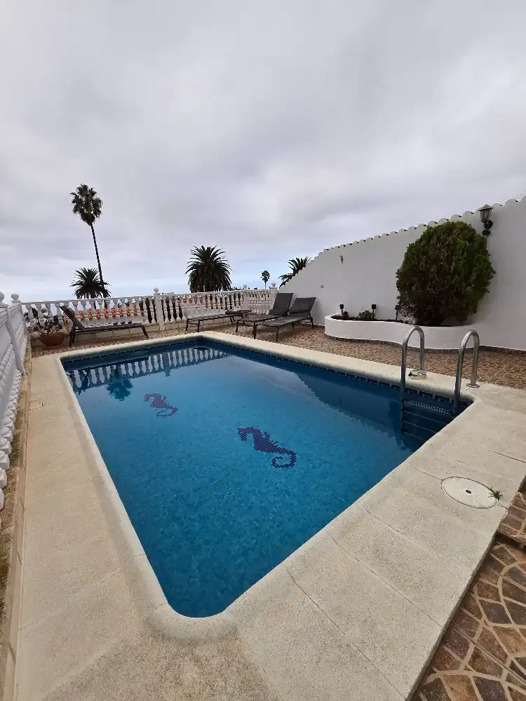 Piscina de Casa o xalet en venda en La Orotava amb Jardí privat, Terrassa i Traster