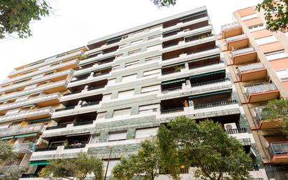 Exterior view of Flat for sale in  Zaragoza Capital  with Heating, Terrace and Furnished