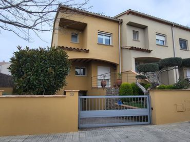 Maison avec piscine à vendre à Carrer de Mozart 33