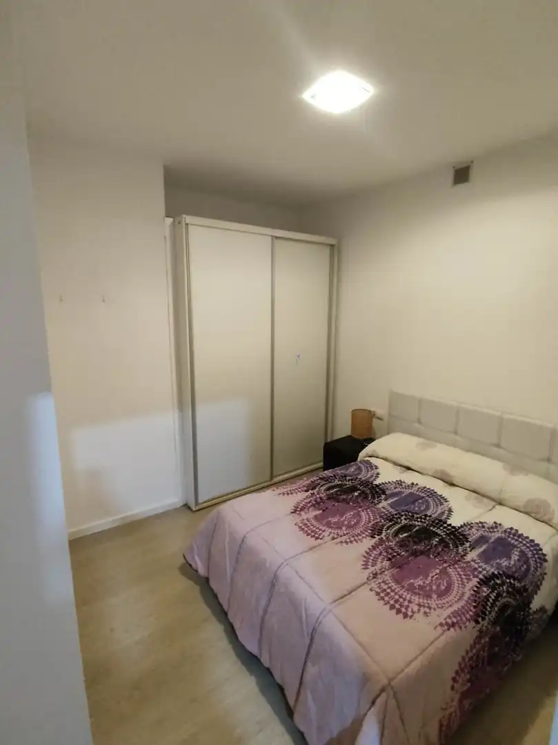 Habitación de Apartamento de alquiler en Valencia con Terraza y Amueblado