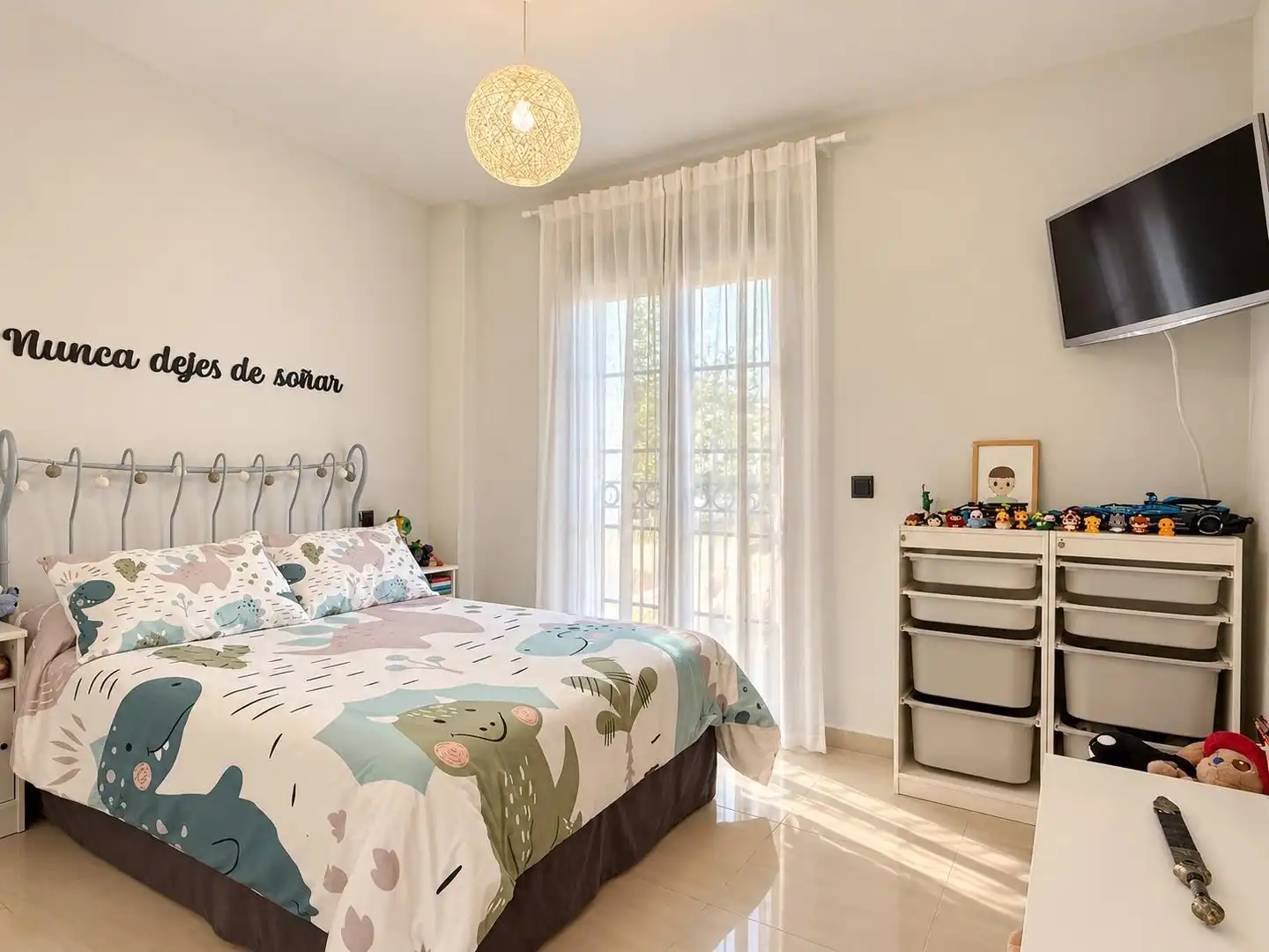 Bedroom of Houses for sale in Chiloeches, Guadalajara