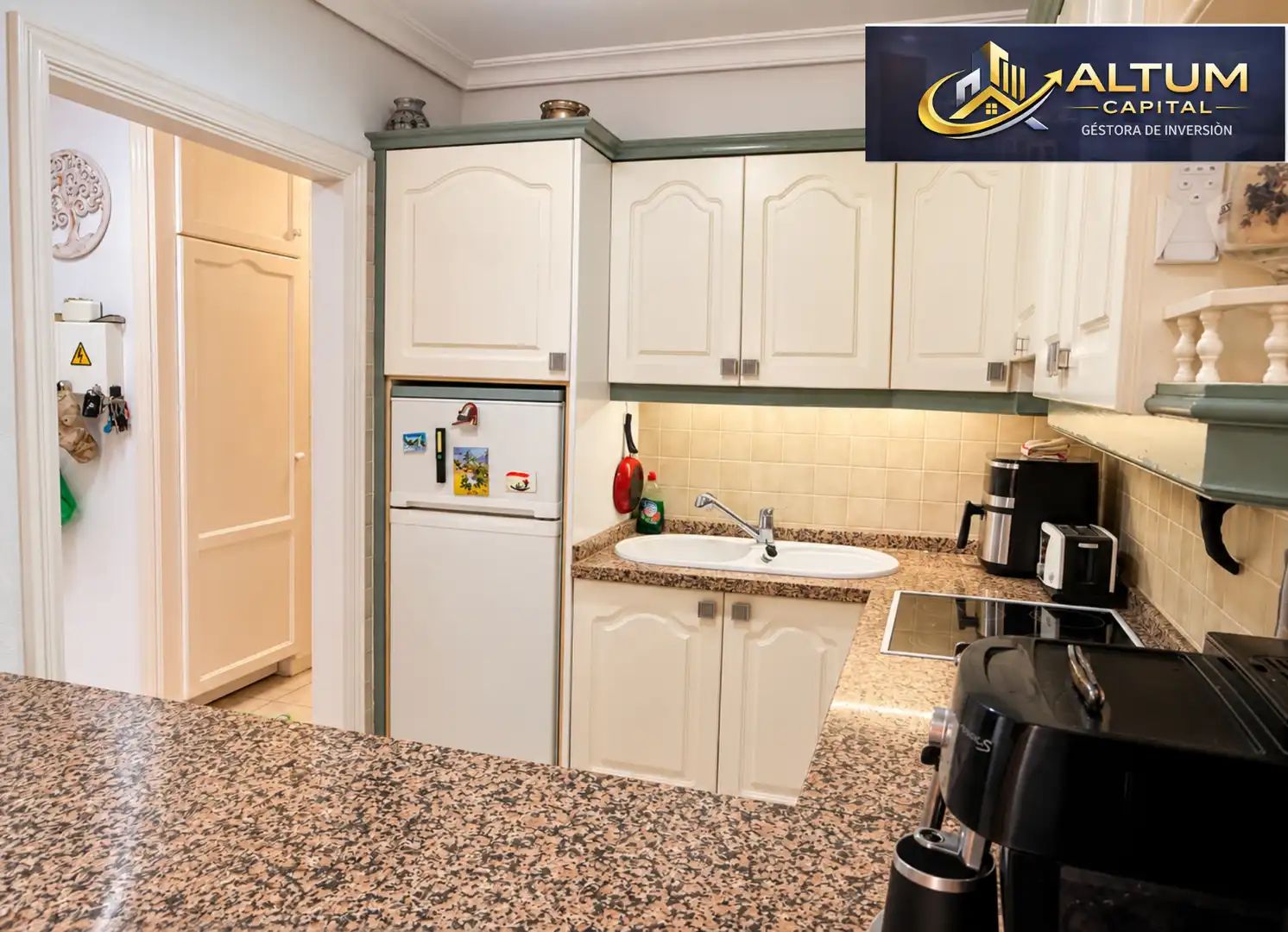 Kitchen of Flat for sale in Cabo Blanco