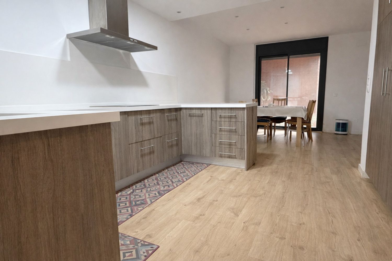 Kitchen of Flat for sale in Sant Boi de Llobregat  with Air Conditioner, Parquet flooring and Terrace