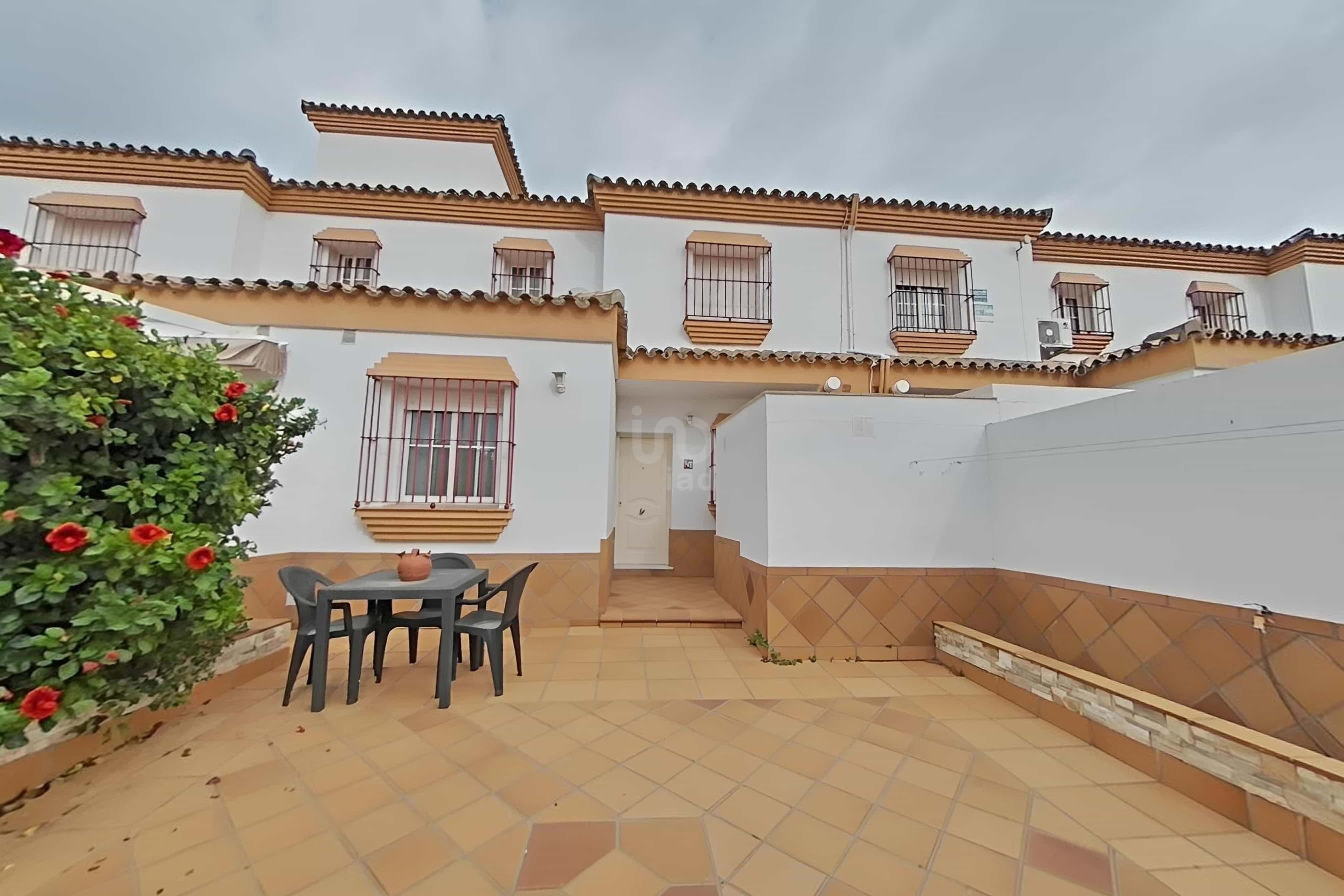 Jardí de Casa o xalet en venda en Chiclana de la Frontera amb Aire condicionat, Terrassa i Piscina