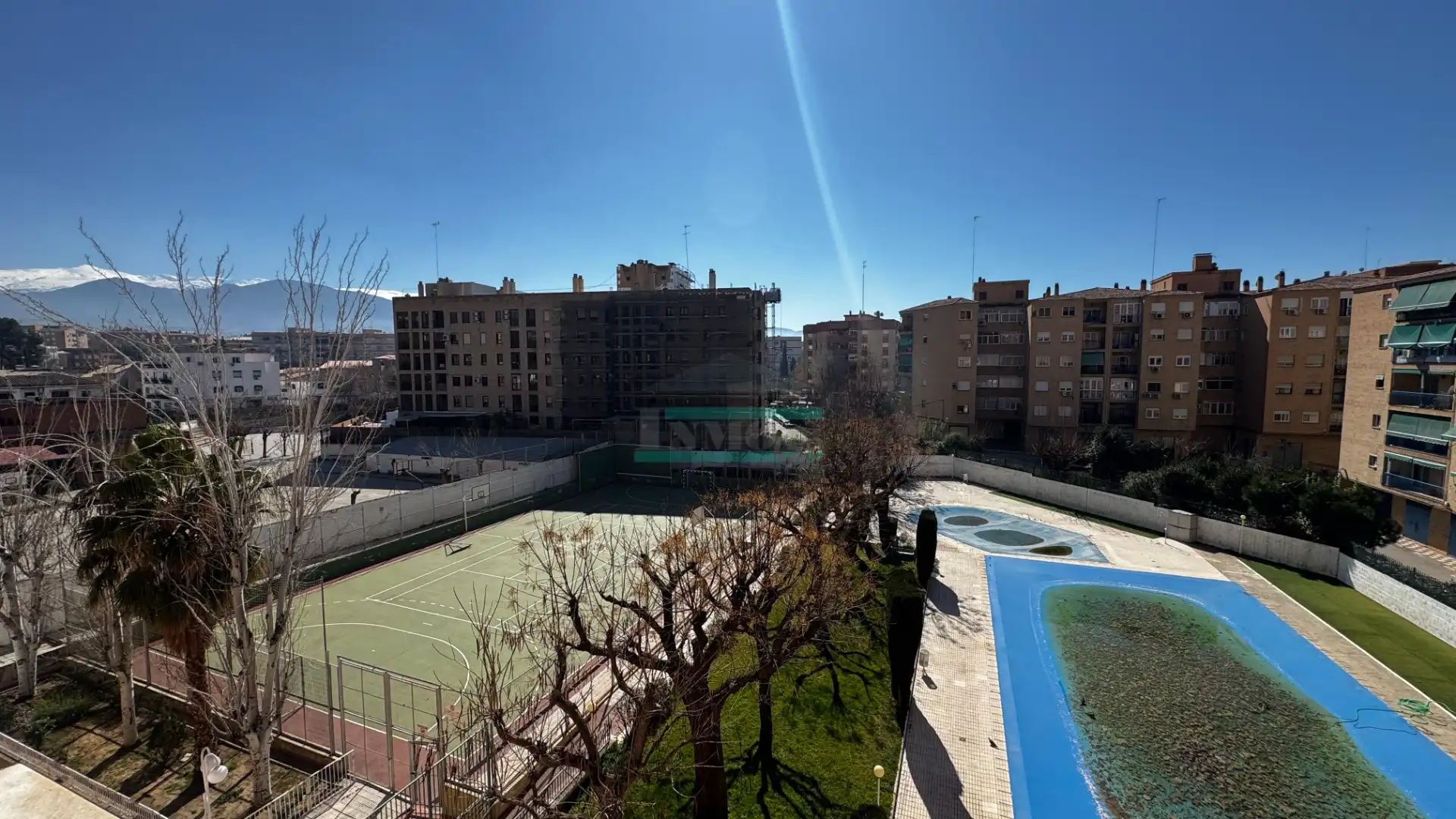 Piscina de Piso en venta en  Granada Capital con Trastero, Balcón y Piscina comunitaria