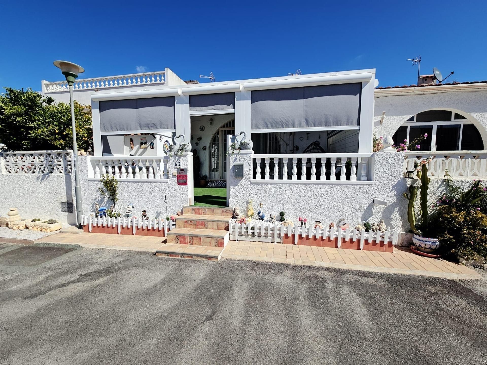 Vista exterior de Casa o chalet en venta en Torrevieja