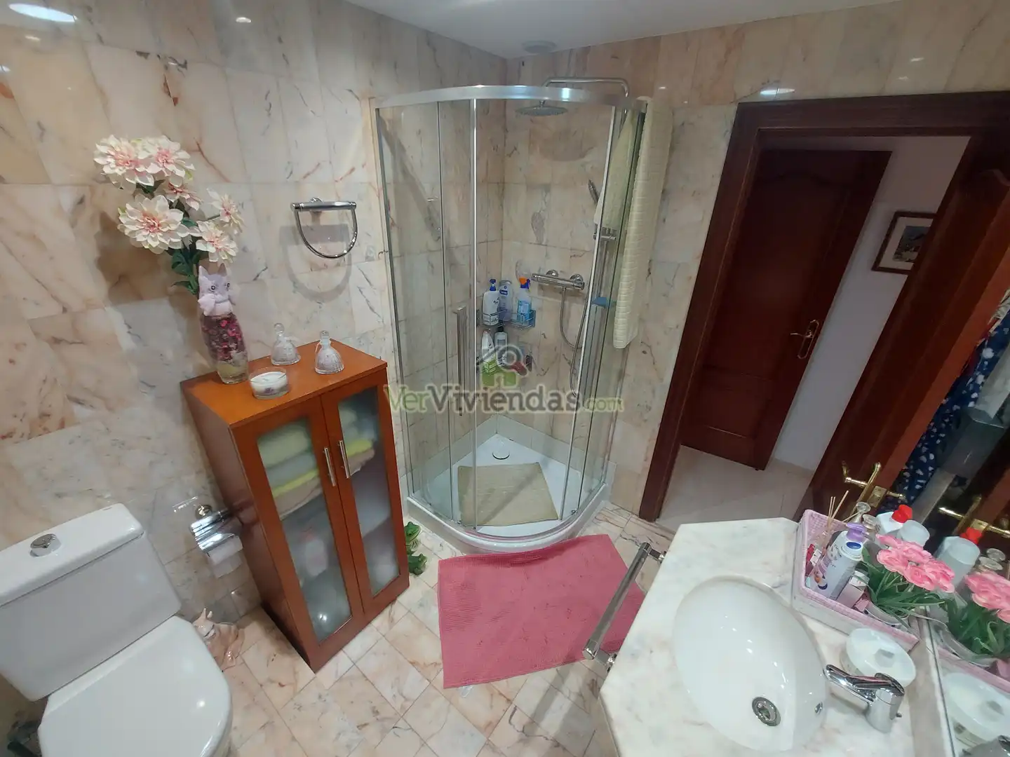 Baño de Casa adosada en venta en Sant Llorenç d'Hortons con Aire acondicionado, Calefacción y Jardín privado