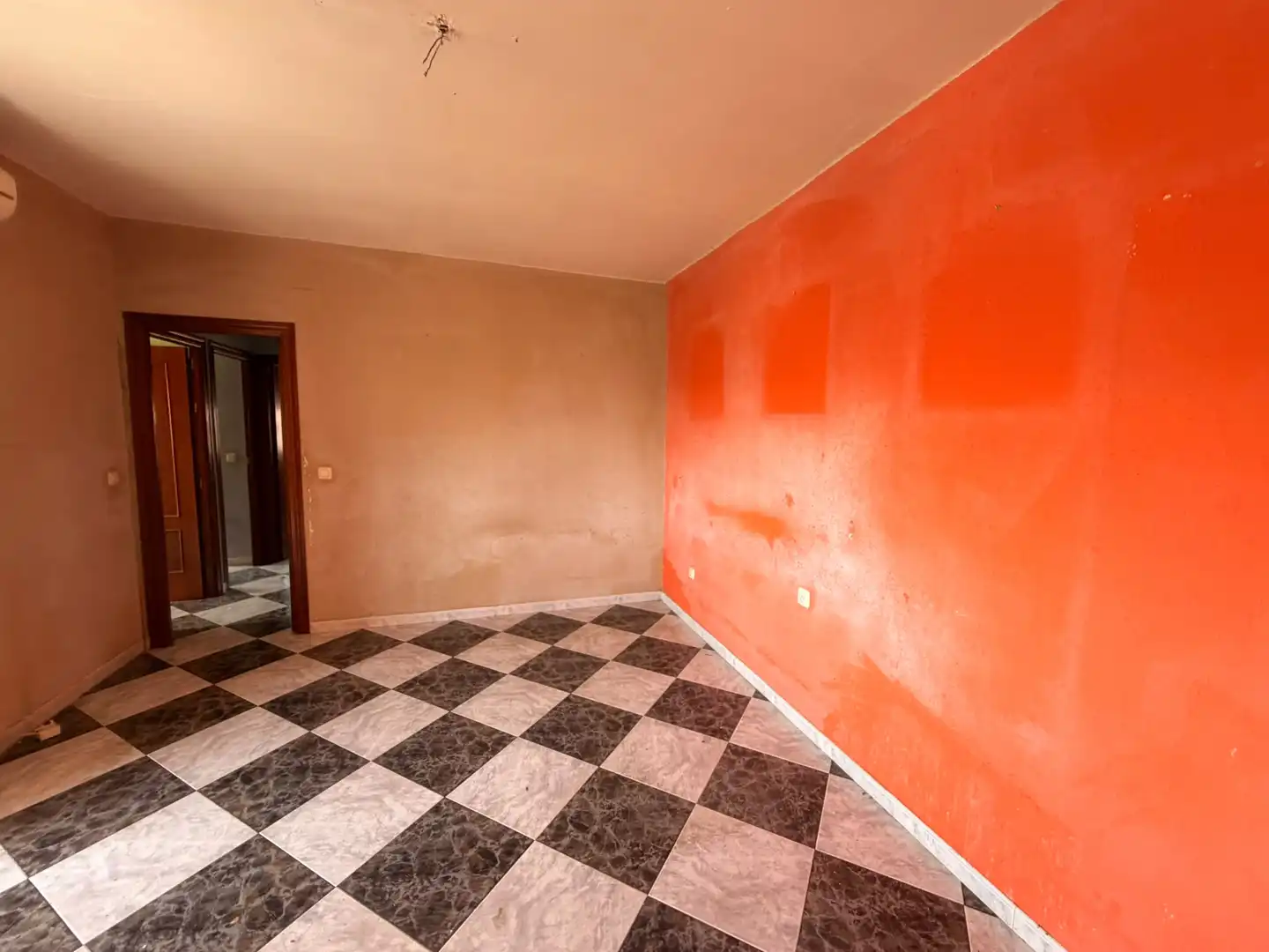 Flat for sale in Linarejos