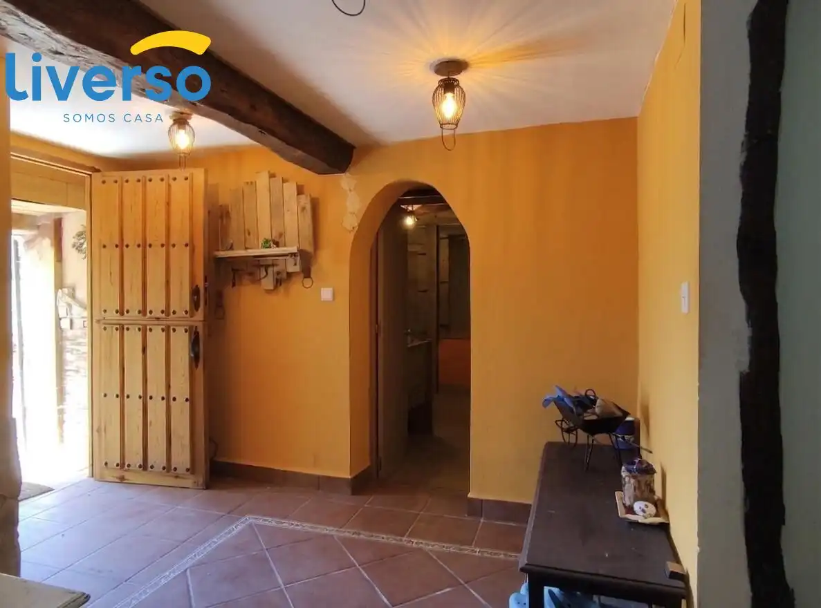 Houses for sale in Arlanzón  with Storage room and Furnished