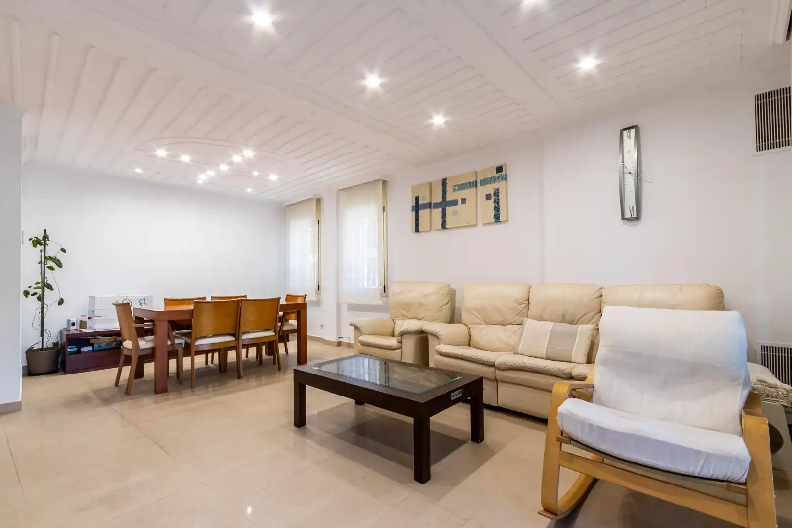 Sala d'estar de Casa o xalet en venda en Castellar del Vallès amb Calefacció, Jardí privat i Terrassa