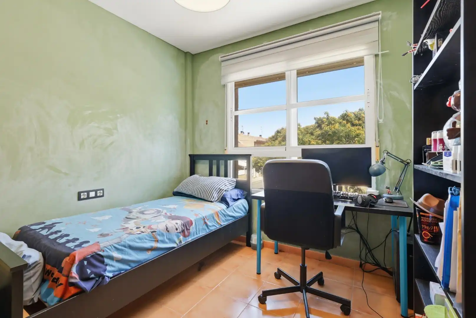 Dormitori de Casa adosada en venda en Sagunto / Sagunt amb Aire condicionat, Terrassa i Moblat