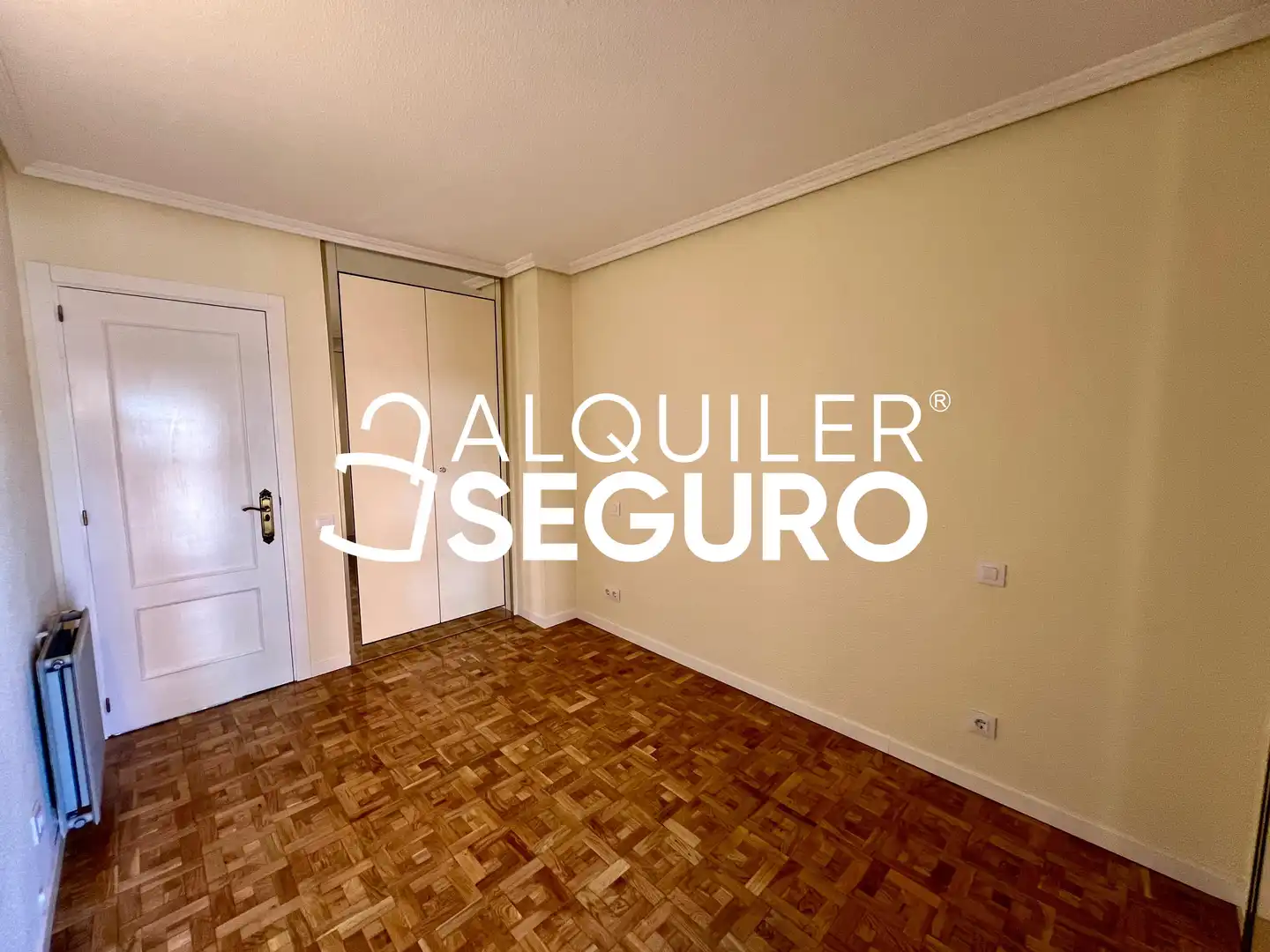 Bedroom of Flat for rent in Madrid  with Air Conditioner, Heating and Terrace