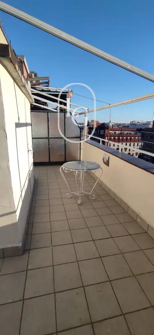 Terrasse von Dachboden zur Miete in Madrid mit Heizung, Terrasse und Ofen