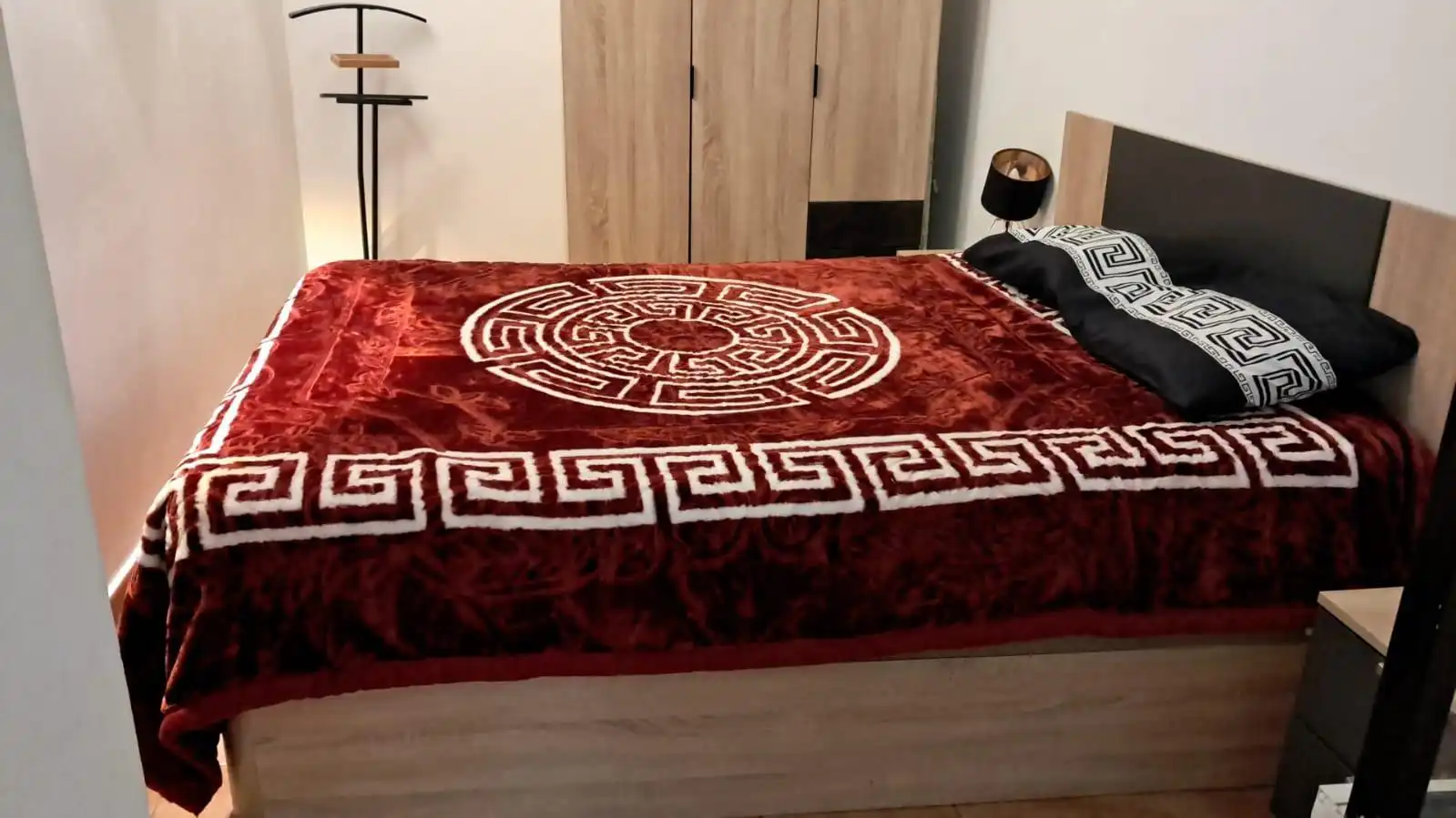 Bedroom of Flat for rent in Madrid
