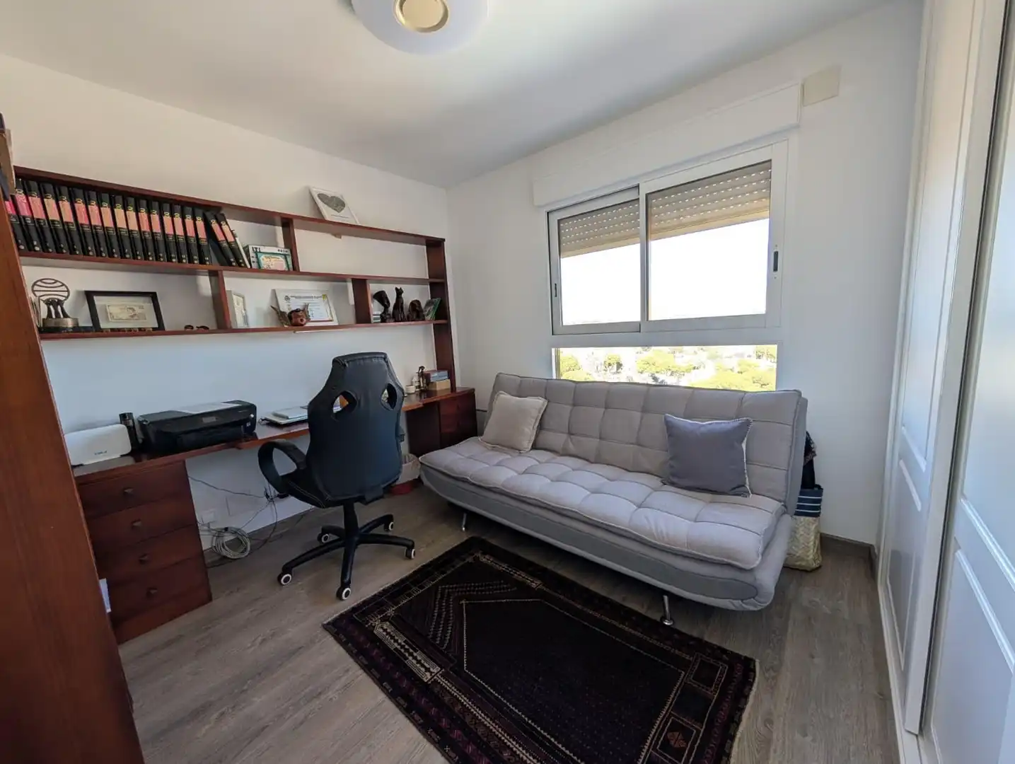 Dormitori de Apartament en venda en El Campello amb Jardí privat, Terrassa i Piscina comunitària