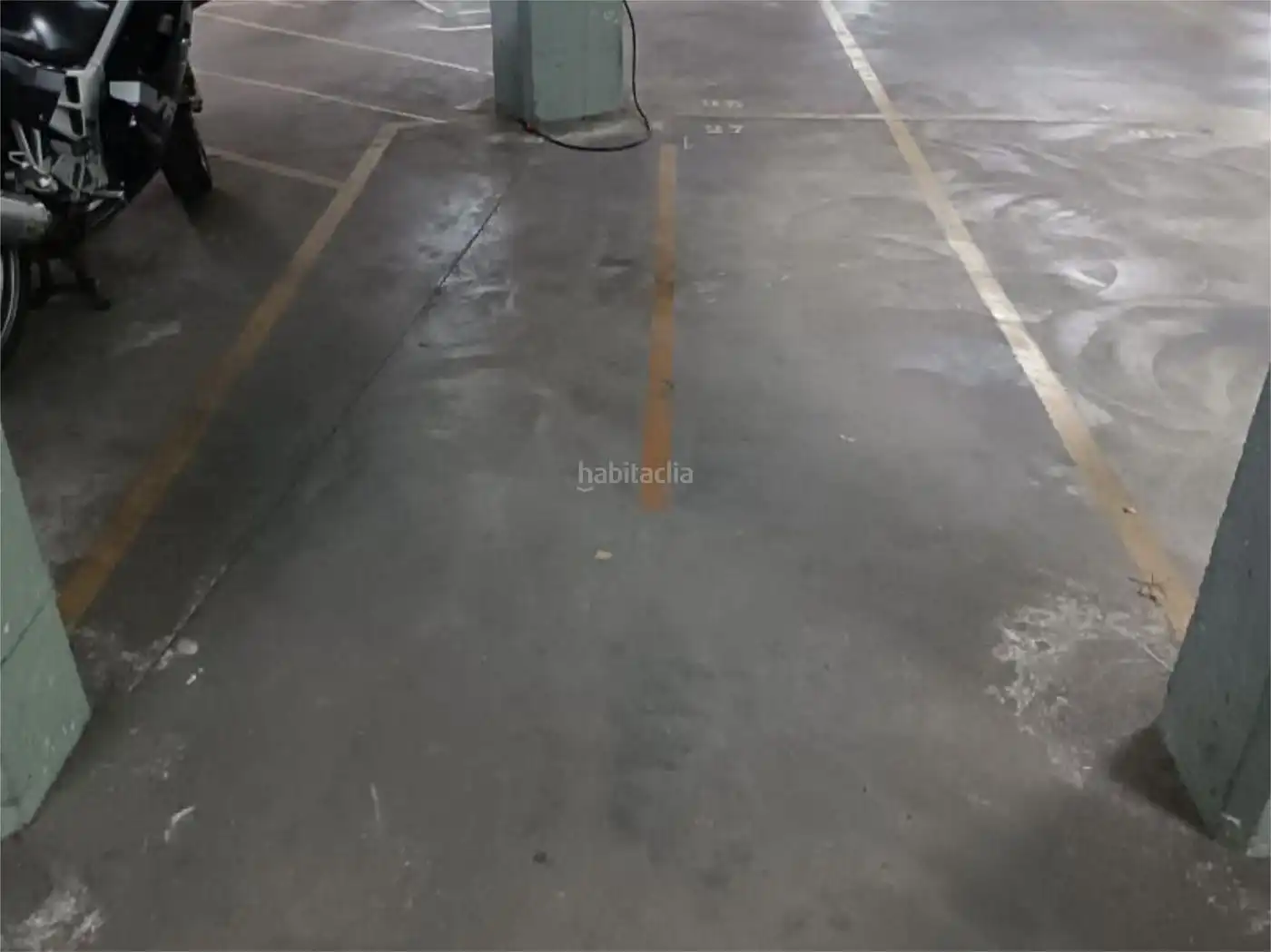 Moto en alquiler en Carrer de la Llacuna 25
