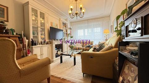 Foto 2 de Piso en venta en Azeta - Abatxolo, Portugalete