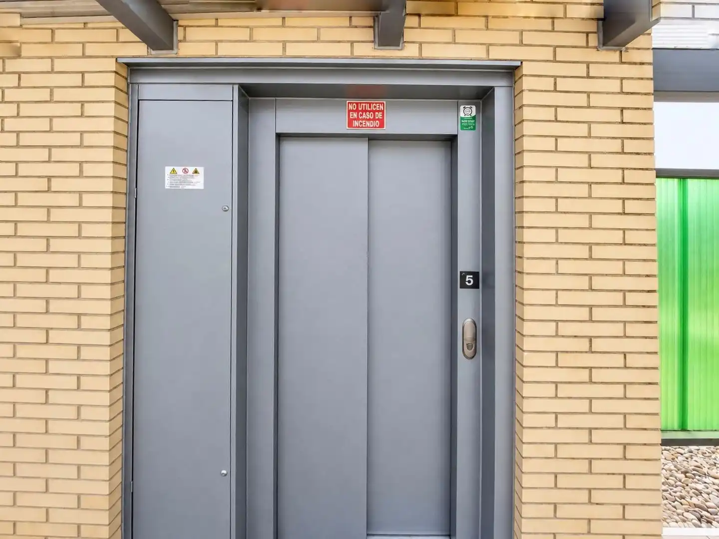 Vista exterior de Piso en venta en Arganda del Rey con Aire acondicionado, Calefacción y Trastero