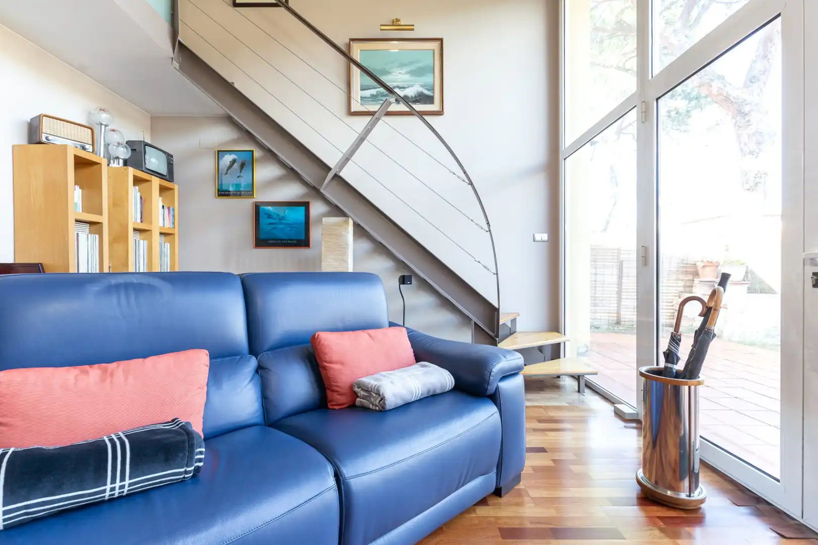Living room of Houses for sale in Sant Cugat del Vallès  with Air Conditioner, Heating and Terrace