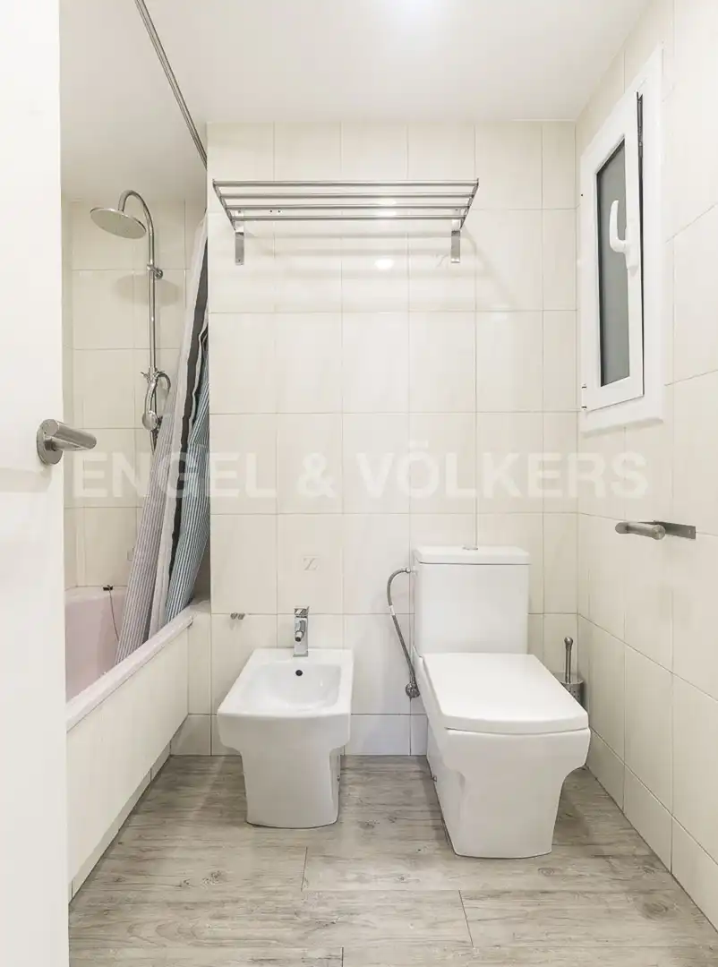 Baño de Piso en venta en Barcelona con Calefacción y Parquet