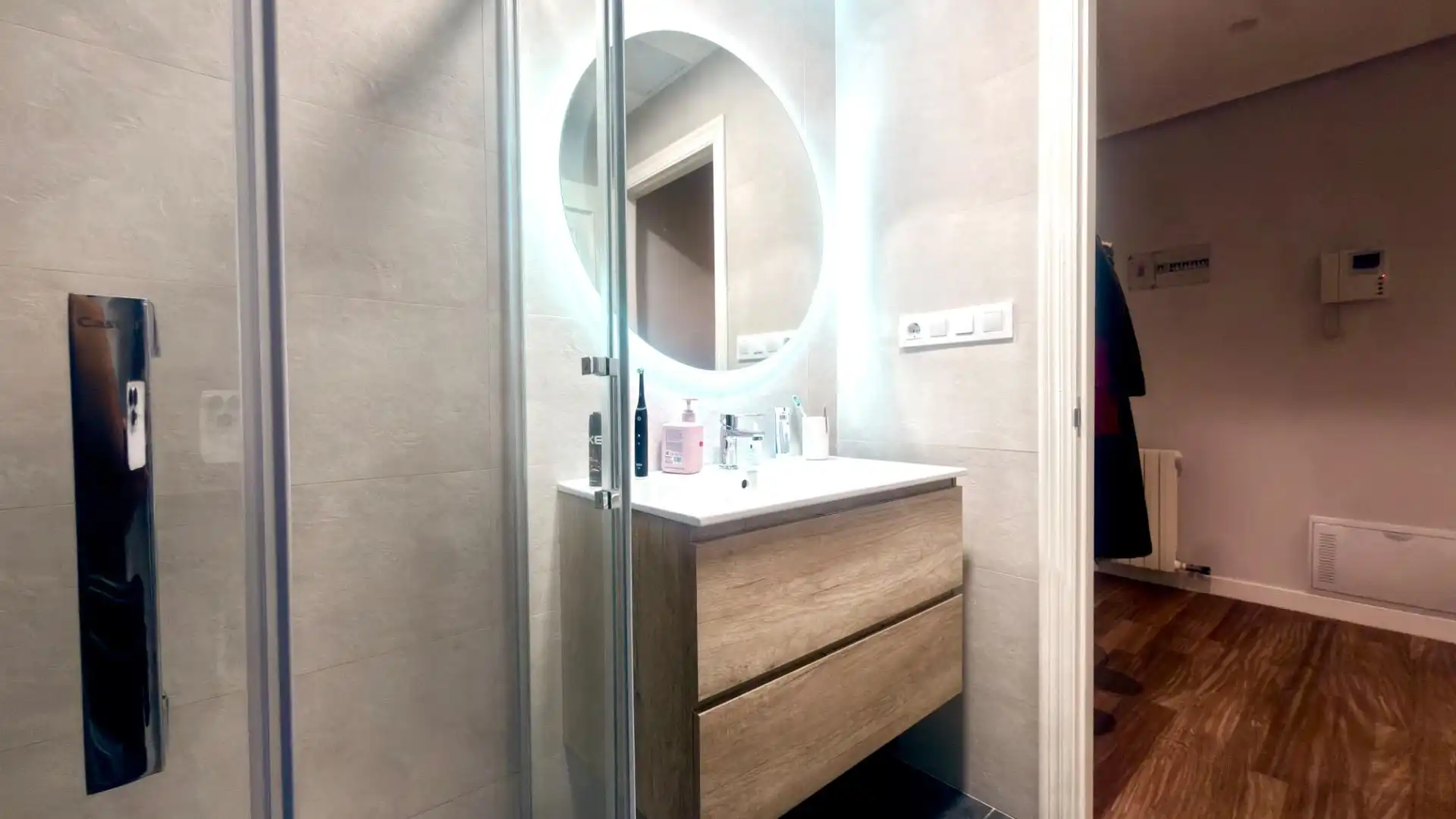 Bathroom of Flat for sale in Ourense Capital   with Heating, Parquet flooring and Furnished