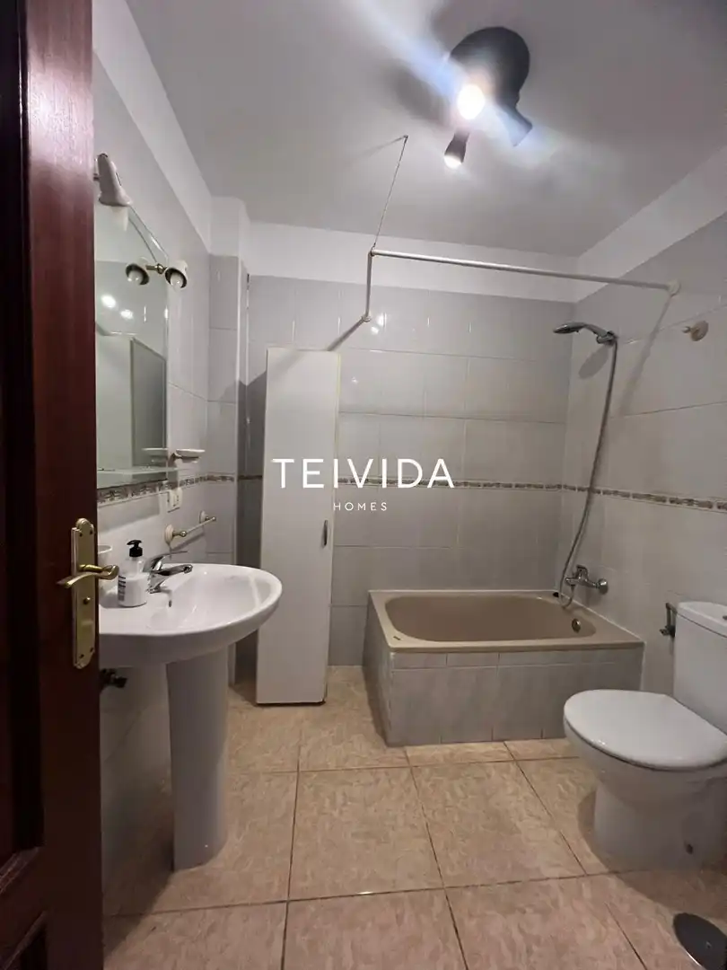 Bathroom of Flat for sale in Arona
