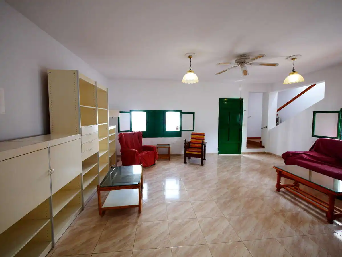 Living room of Houses for sale in Haría  with Terrace and Washing machine