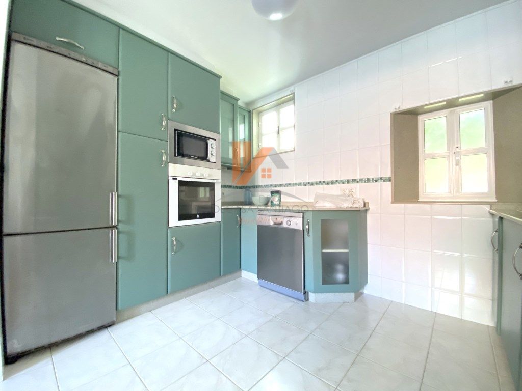 Kitchen of House or chalet for sale in Santiago de Compostela   with Heating, Furnished and Oven