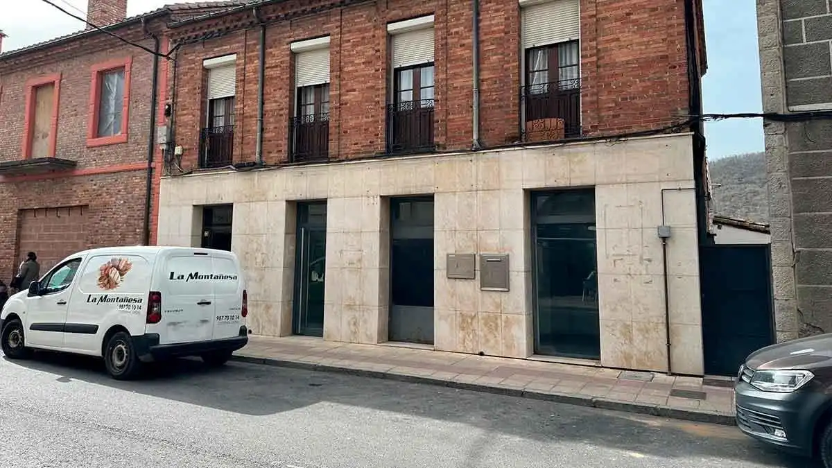 Local comercial en venda a Cistierna