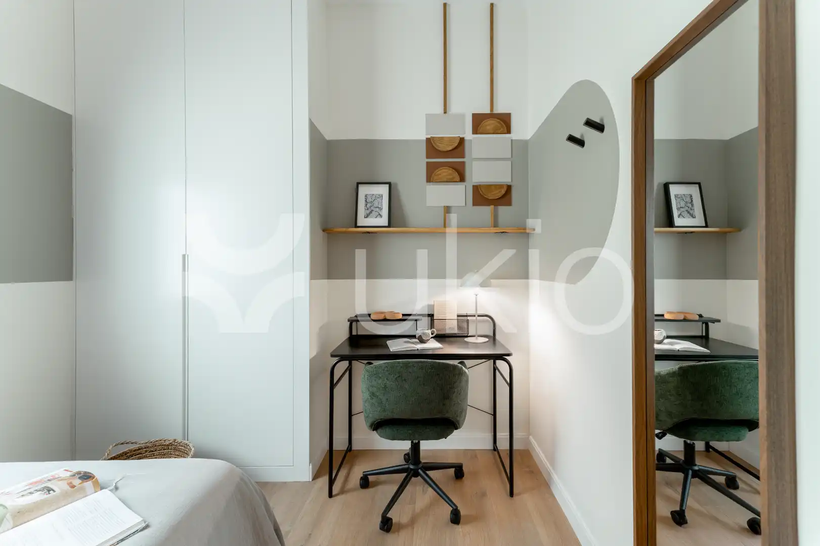 Dormitori de Apartament de lloguer en Madrid amb Aire condicionat, Calefacció i Moblat