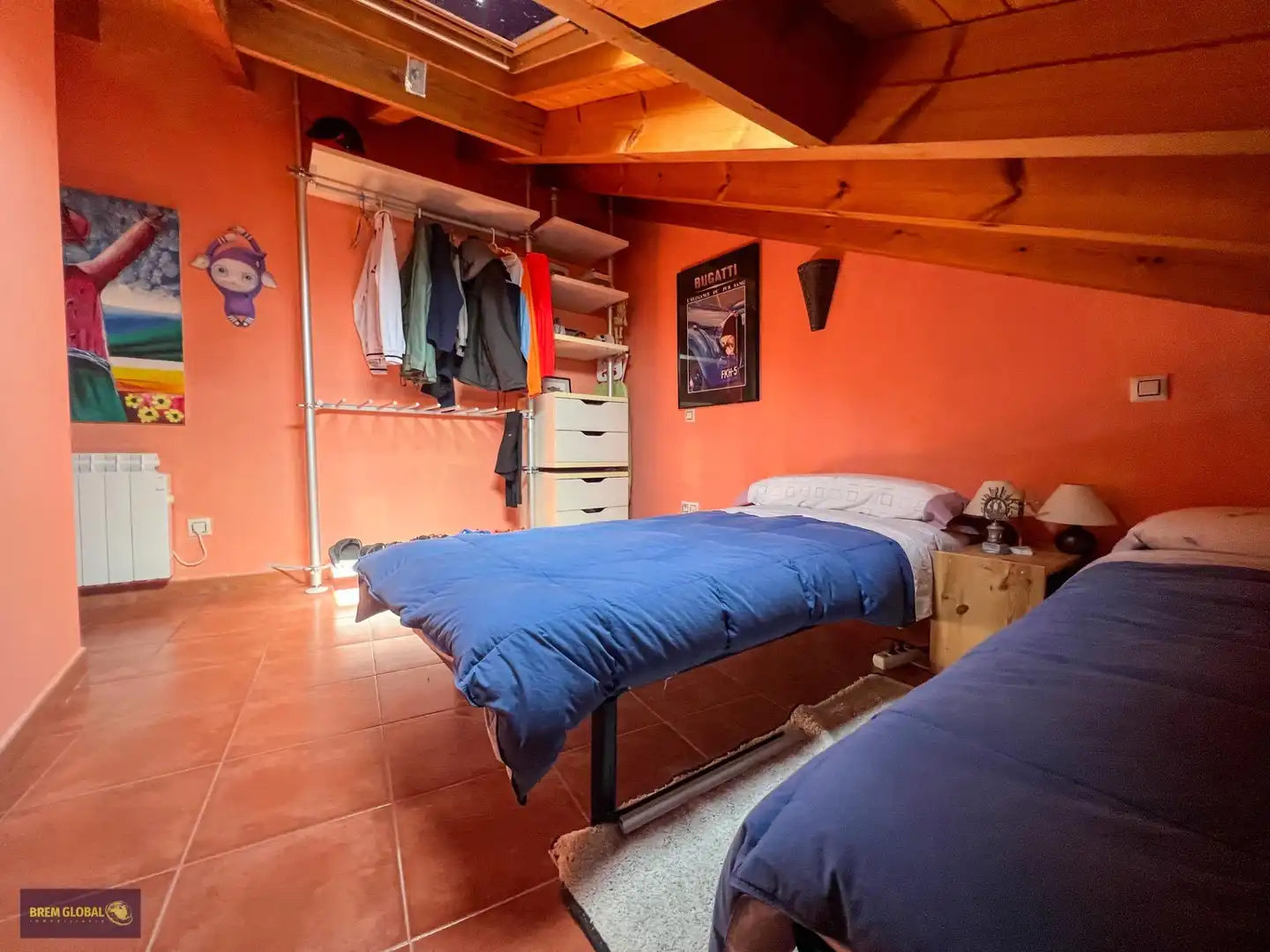 Dormitori de Dúplex en venda en La Cabrera amb Calefacció