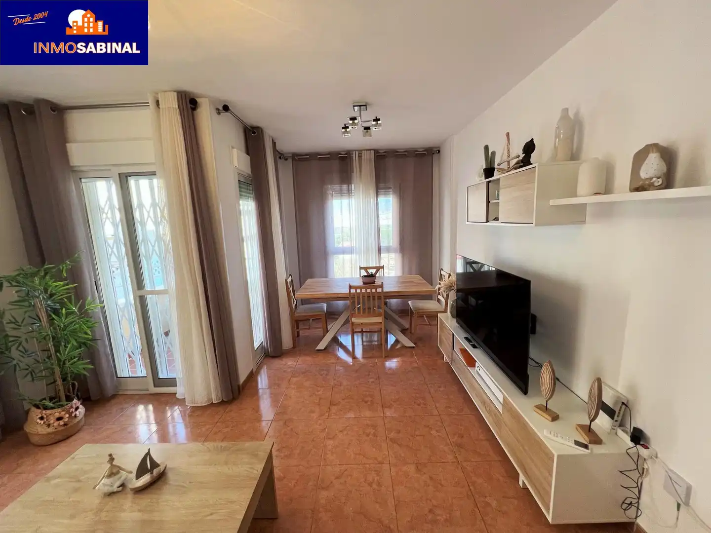 Sala d'estar de Pis en venda en Roquetas de Mar ciudad