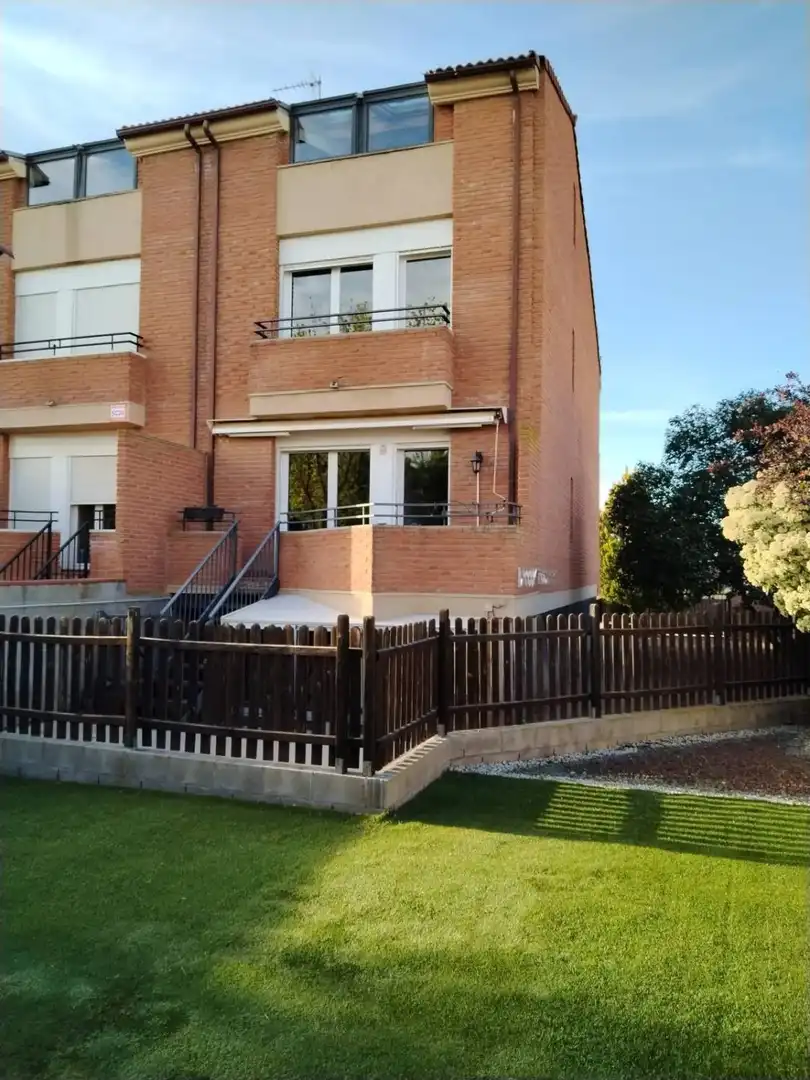Vista exterior de Casa o chalet en venta en Mollerussa con Calefacción