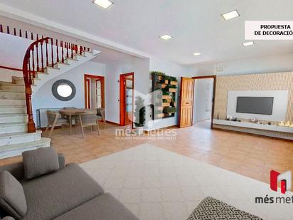 Sala d'estar de Casa o xalet en venda en El Masnou amb Aire condicionat, Jardí privat i Terrassa