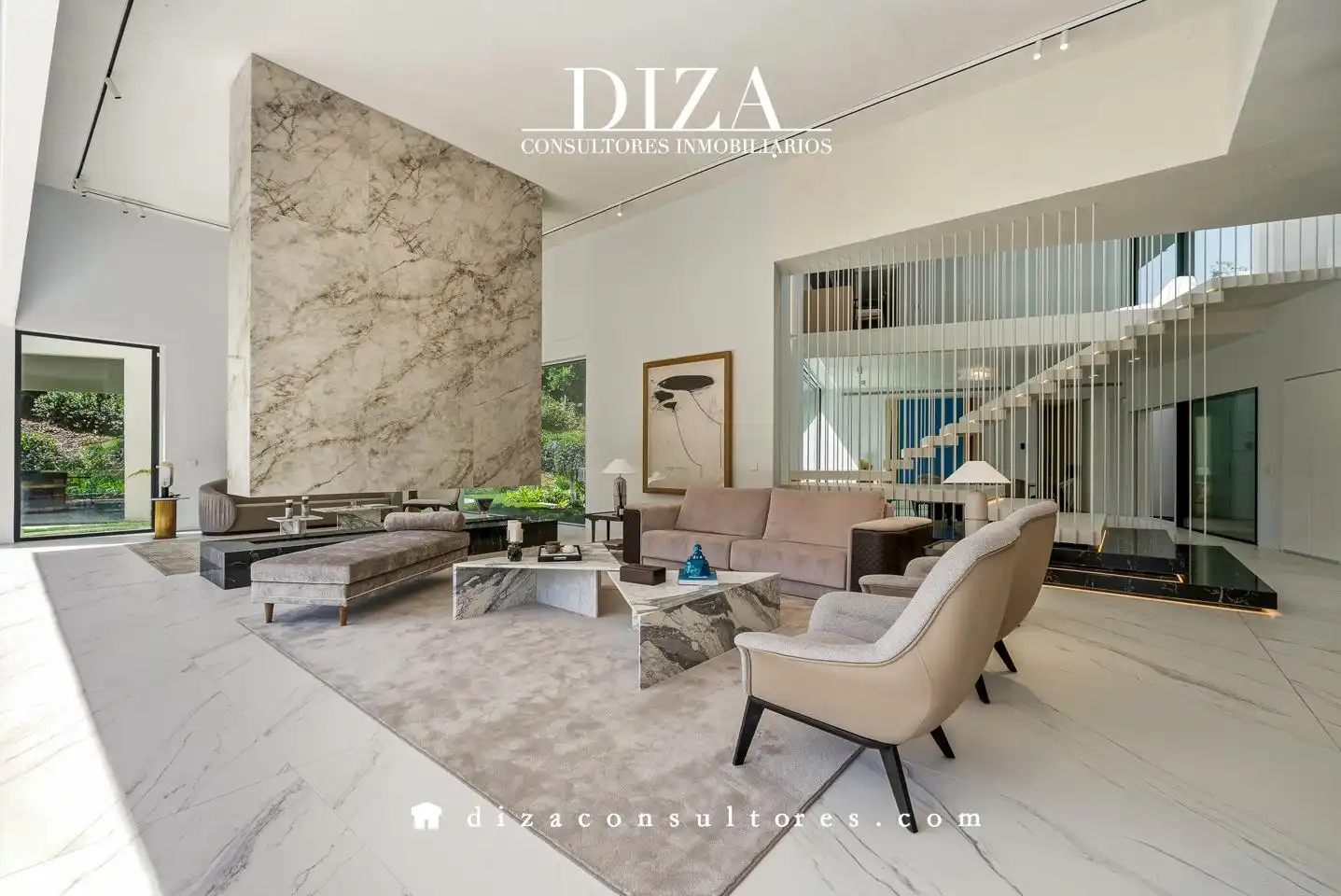 Sala de estar de Casa o chalet en venta en Pozuelo de Alarcón con Aire acondicionado, Calefacción y Jardín privado