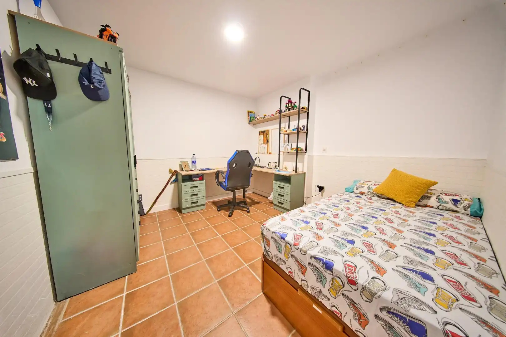Dormitori de Casa adosada en venda en Ogíjares amb Calefacció, Jardí privat i Parquet